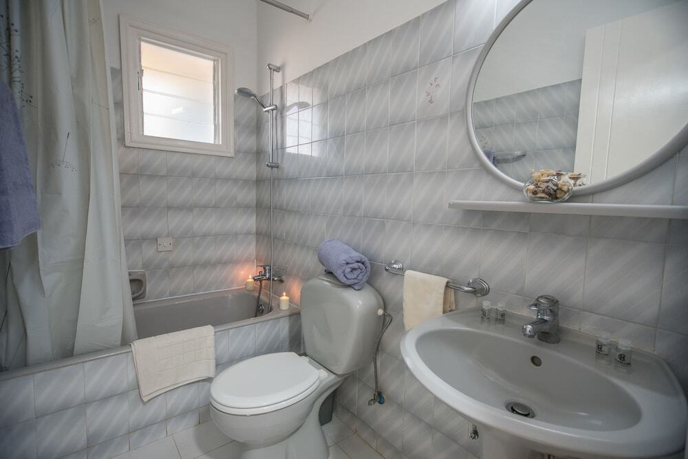 Паралимни: Kapparis Two Bedroom Apartment No 13