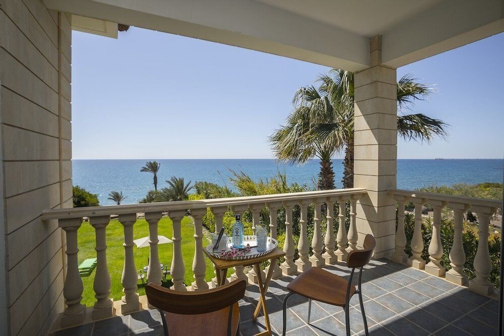 Марони: Lamaz Maroni Beachfront Villa