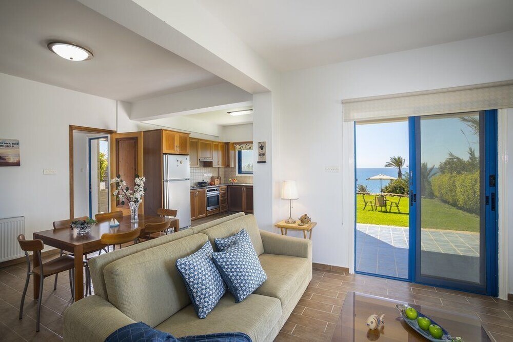 Марони: Lamaz Maroni Beachfront Villa