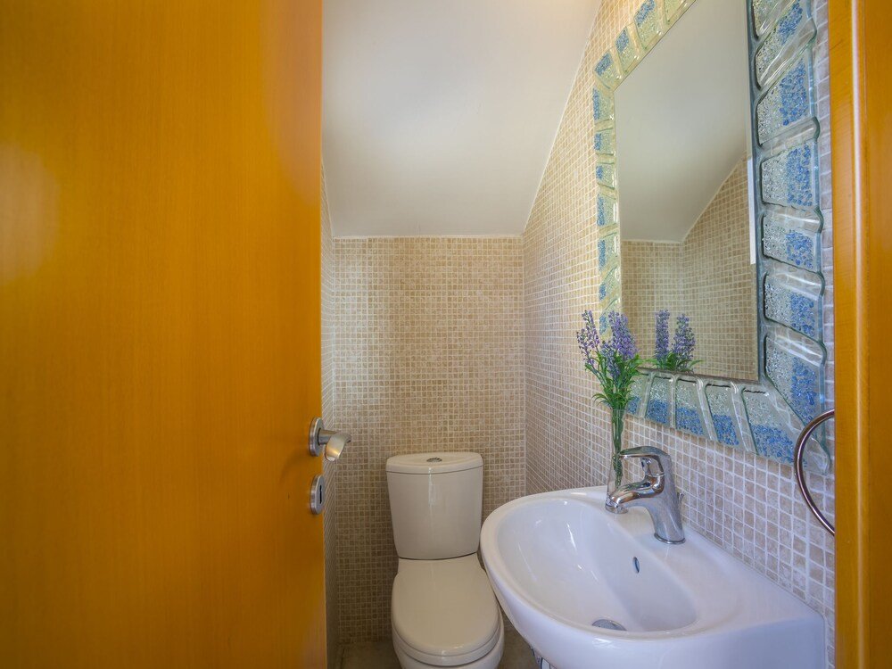 Паралимни: Protaras Villa Amber