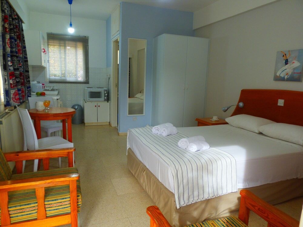 Протарас: Light & Blue Gardens Apartments