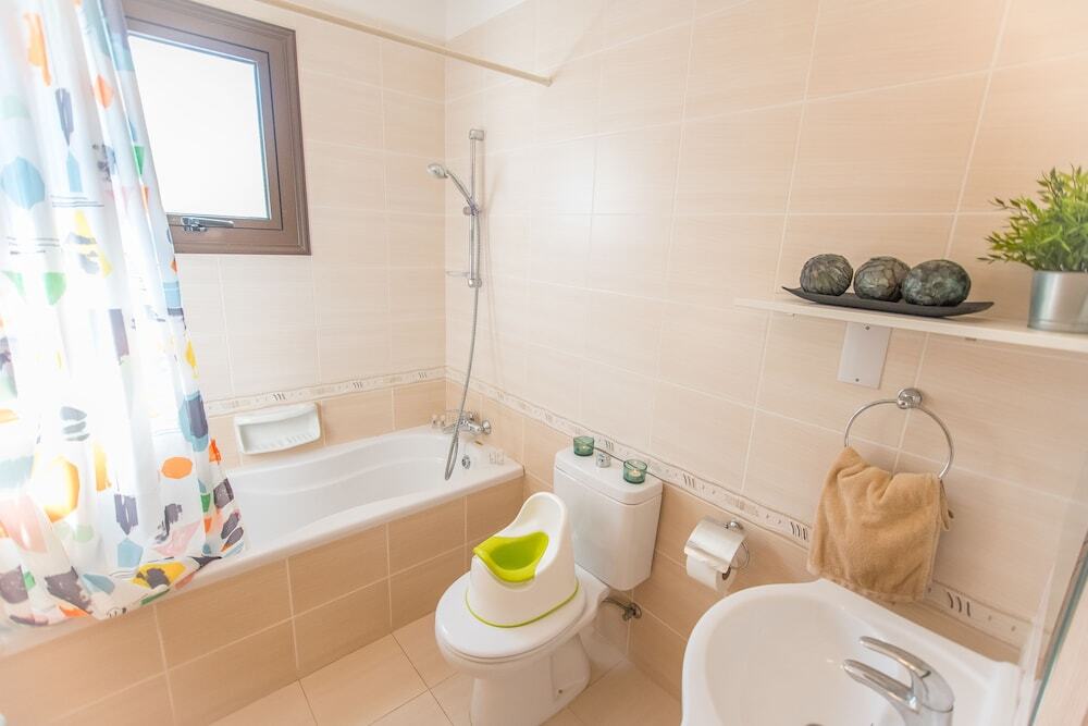 Паралимни: Kapparis Kyklades Ground Floor apartment