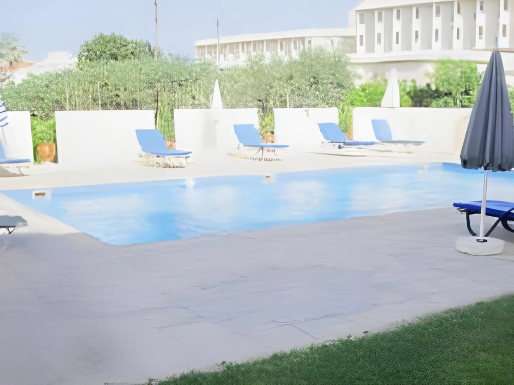 Пафос: Angela Holiday Apartments