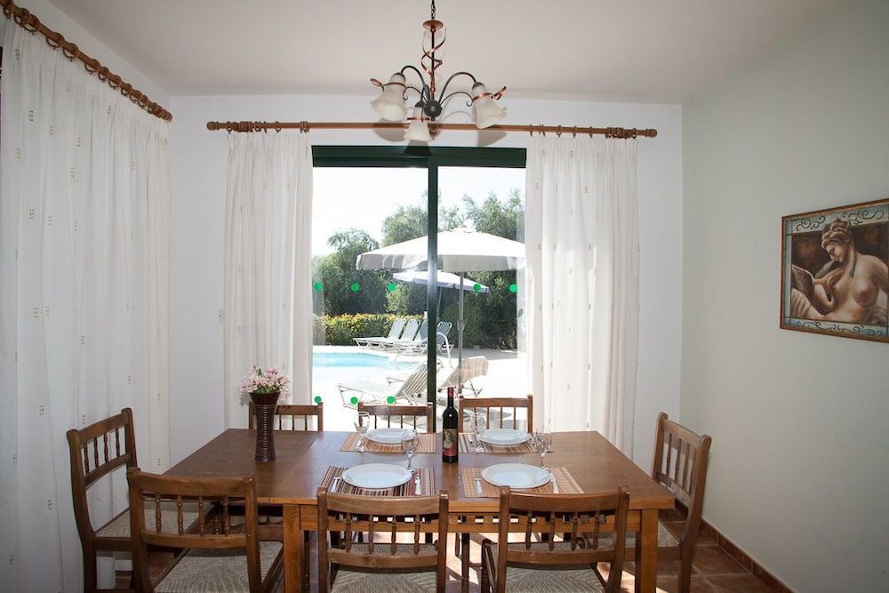 Киссонерга: Banana Cyprus Villas