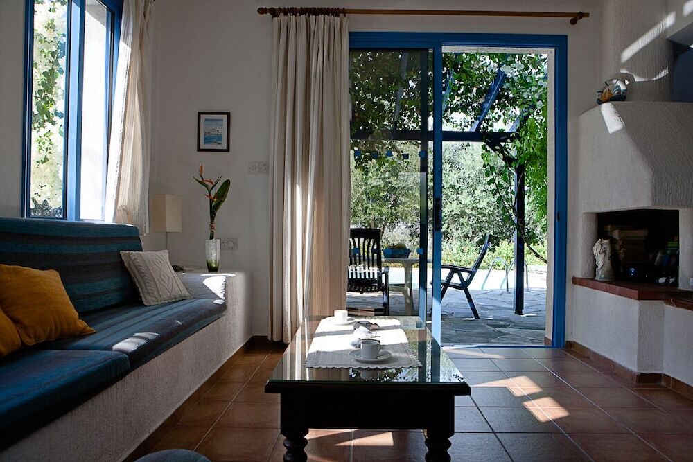 Киссонерга: Banana Cyprus Villas