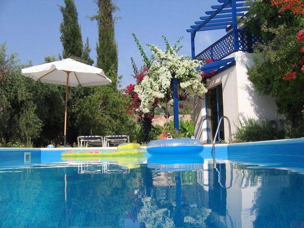 Киссонерга: Banana Cyprus Villas