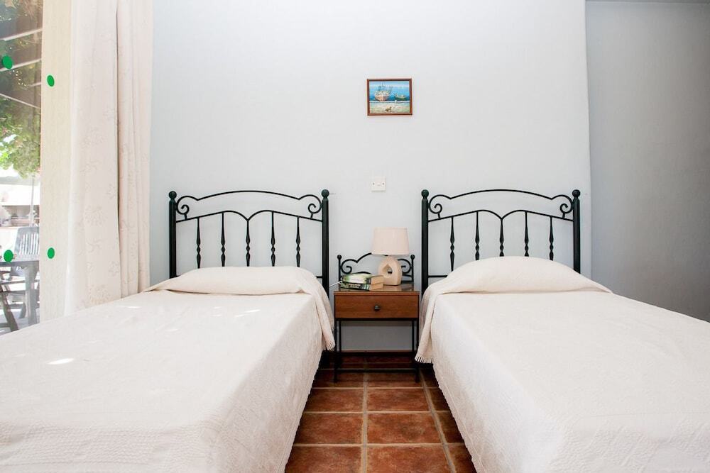 Киссонерга: Banana Cyprus Villas