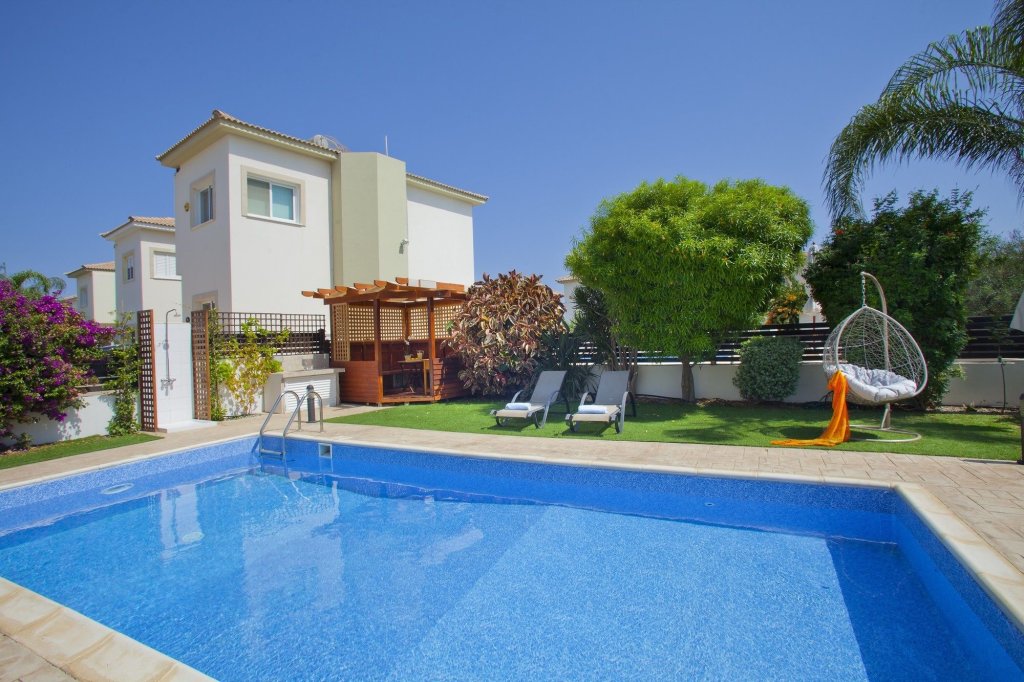 Айя-Напа: Villa Atlantis