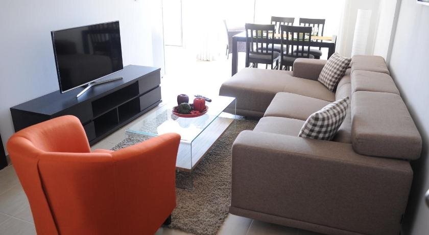 Кити: Kiti Deluxe Apartments