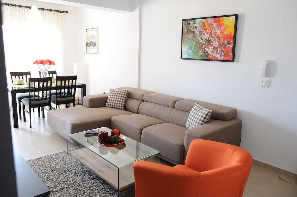 Кити: Kiti Deluxe Apartments