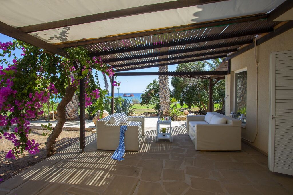Айя-Напа: Napa Beachfront Villa