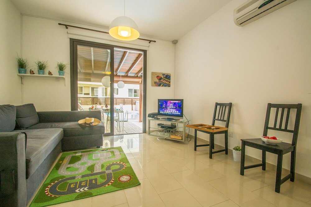 Паралимни: Kapparis Beach Villa 1