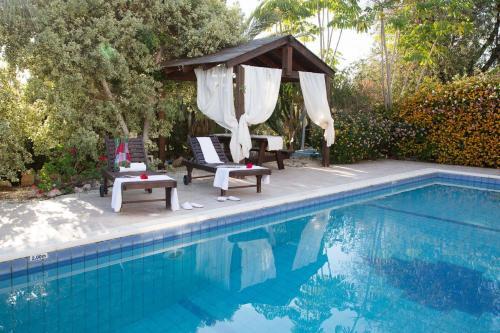 Пейя: Coral Bay Sunkiss Villa
