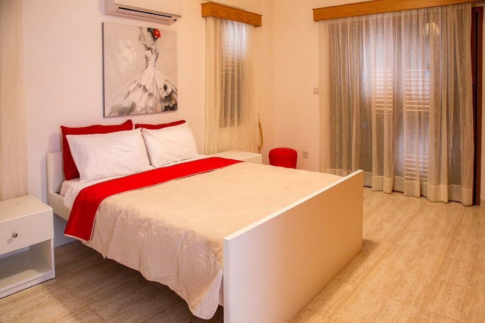 Пейя: Coral Bay Sunkiss Villa