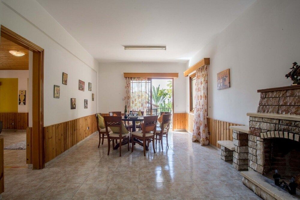 Пейя: Coral Bay Sunkiss Villa