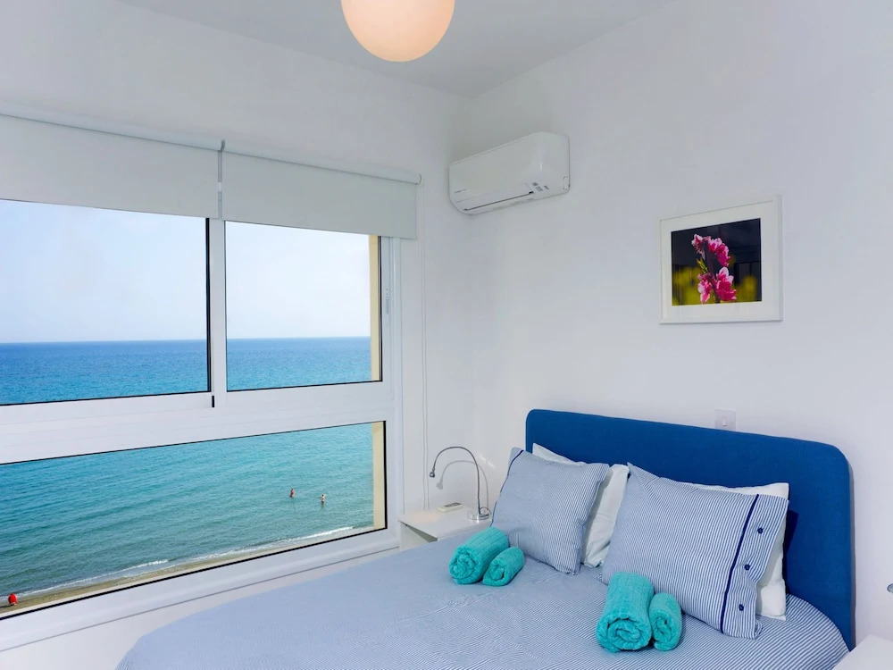 Лимассол: Limassol on the Beach Apartment