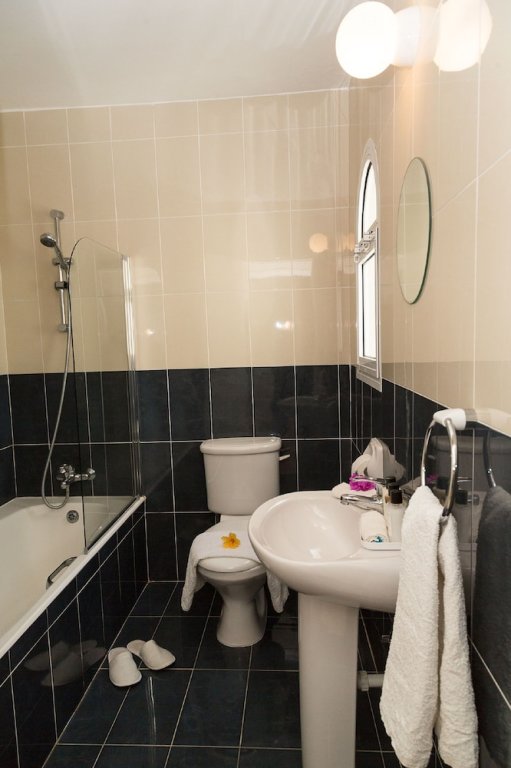 Пейя: Coral Bay Sunbeam Villa