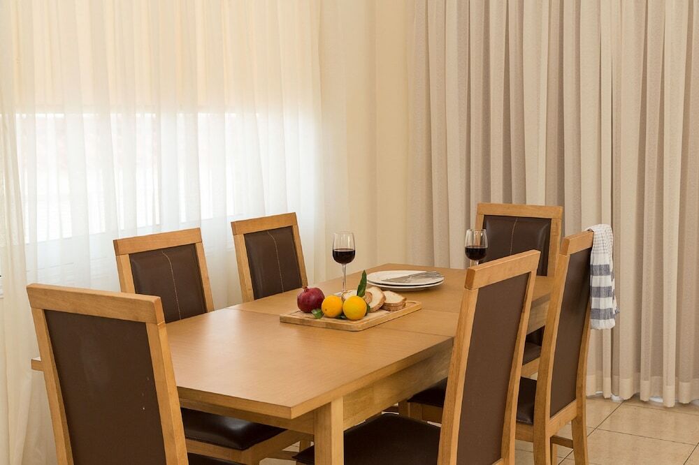 Пейя: Coral Bay Sunbeam Villa