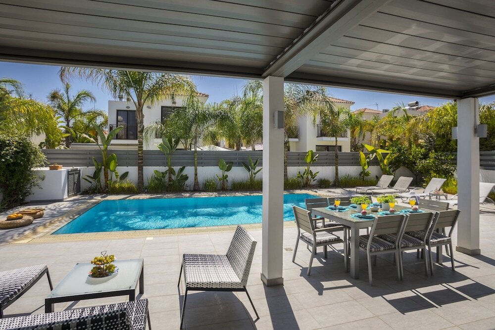 Паралимни: Protaras Villa Sandy Toes