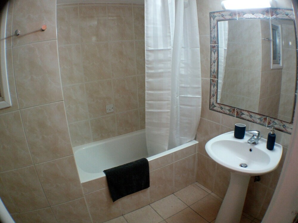 Гермасойя: 3 Bed Apartment on the Beach