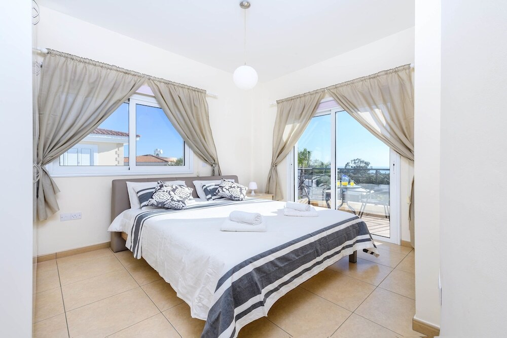 Сотира: Napa Heights Villa