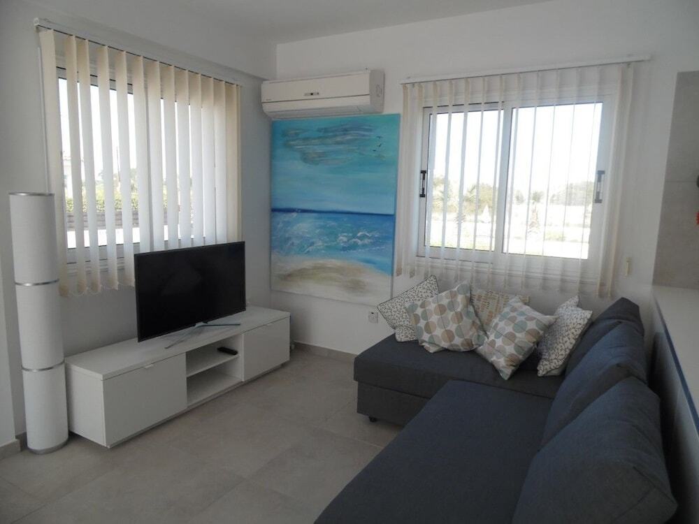Айя-Напа: Villa Harsha