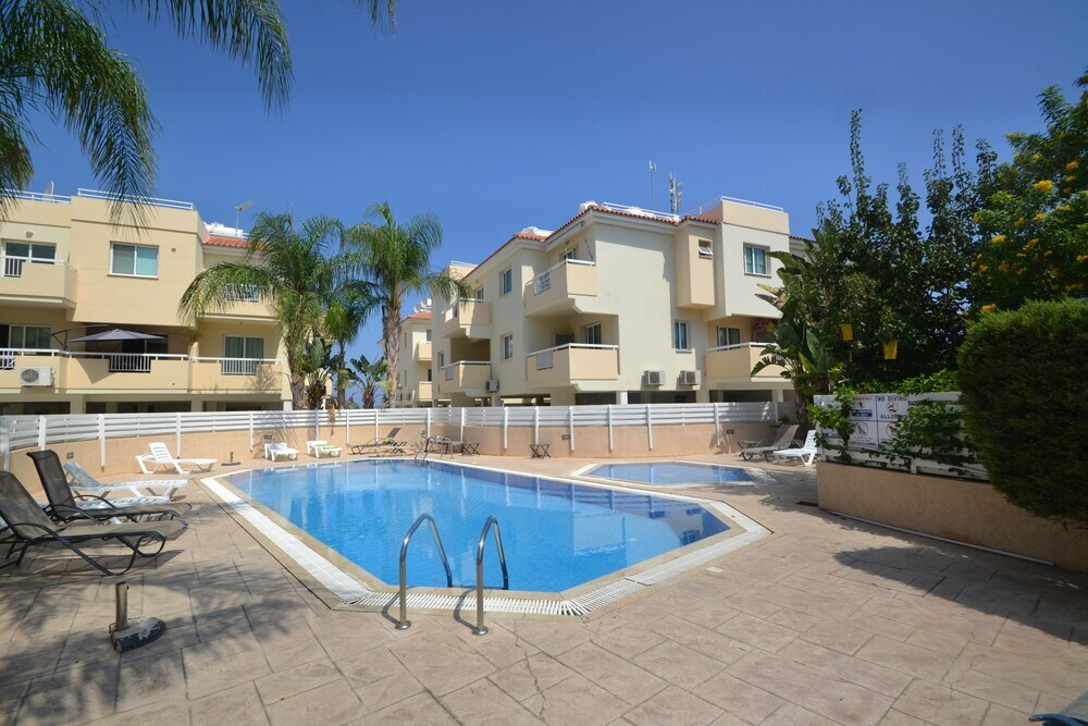 Паралимни: Panorama Village 104 Apartment