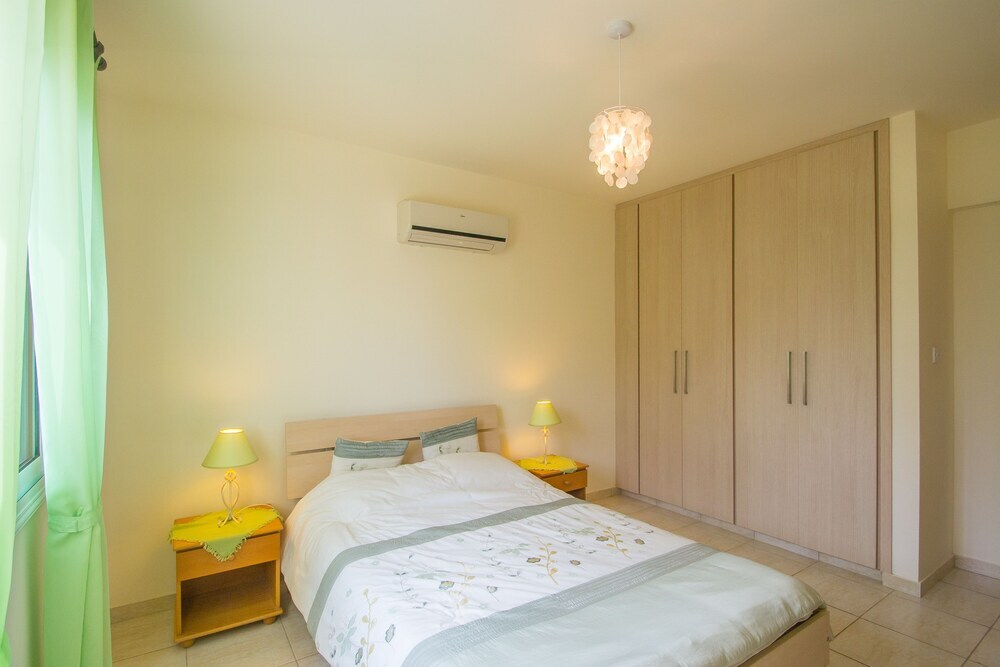 Паралимни: Panorama Village 104 Apartment
