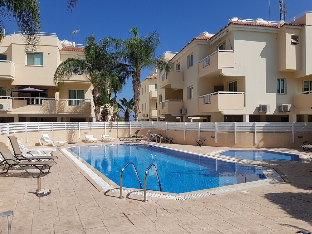 Паралимни: Panorama Village 104 Apartment