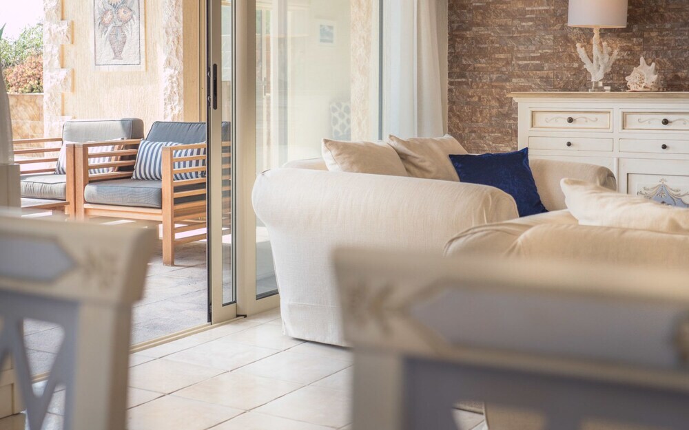 Пейя: Villa Ella