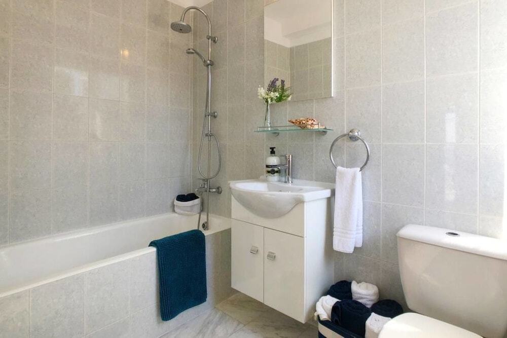Пафос: Villa Searay