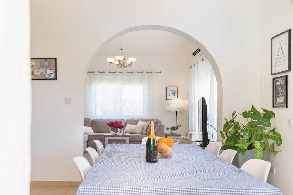 Пейя: Villa Linda