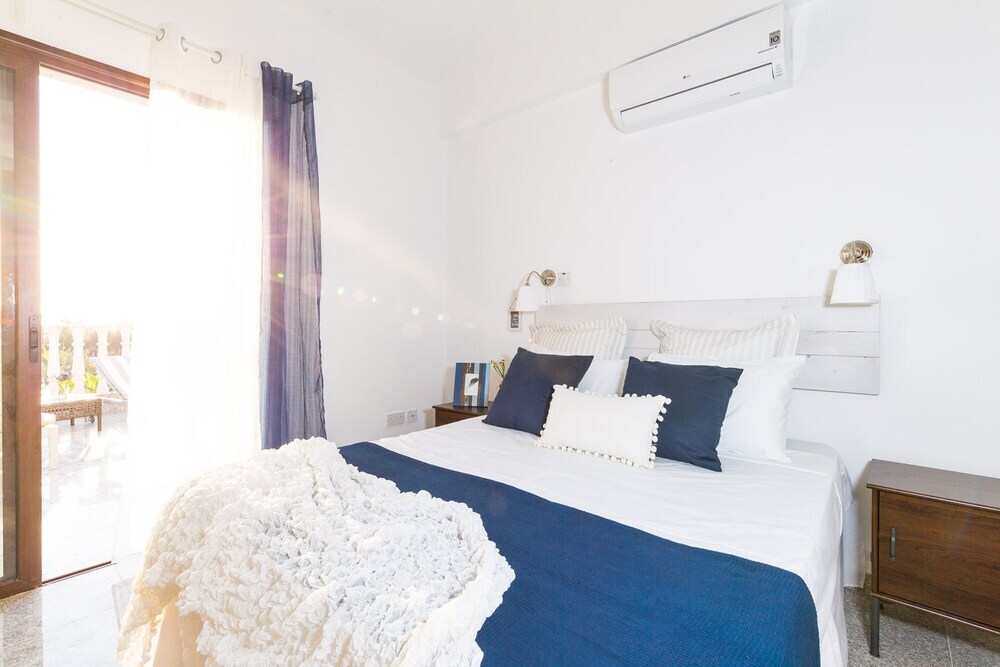 Пейя: Villa Malibu