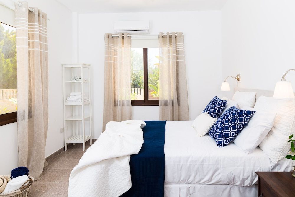 Пейя: Villa Malibu