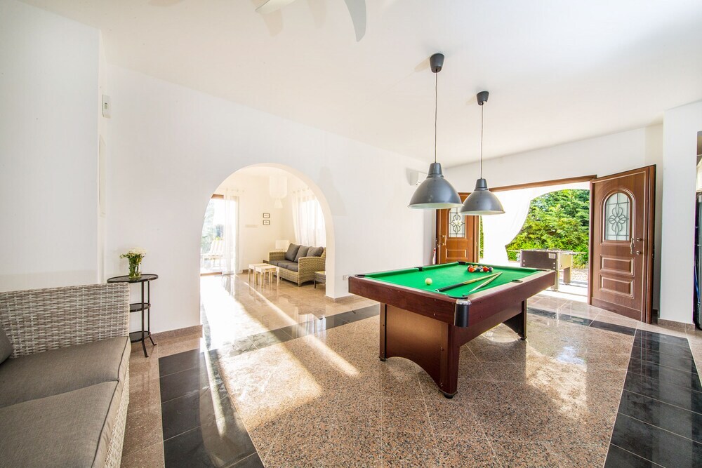Пейя: Villa Malibu