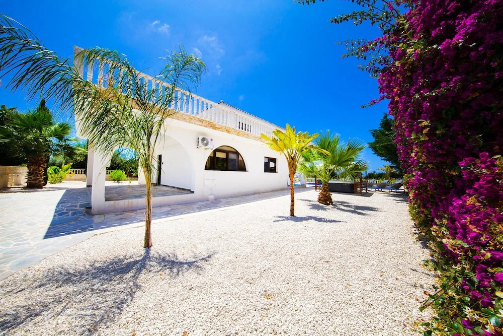Пейя: Villa Malibu