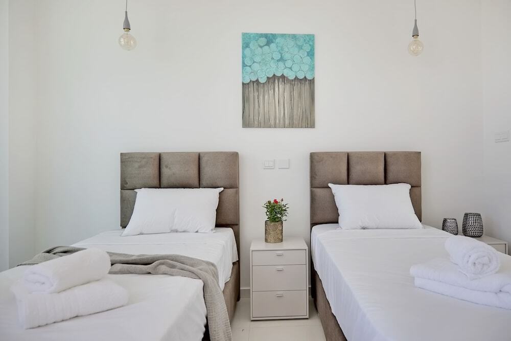 Протарас: Sunrise Seaview Villas