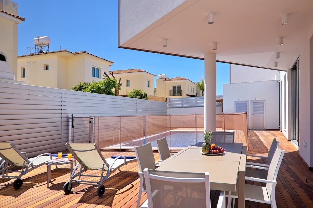 Протарас: Sunrise Seaview Villas