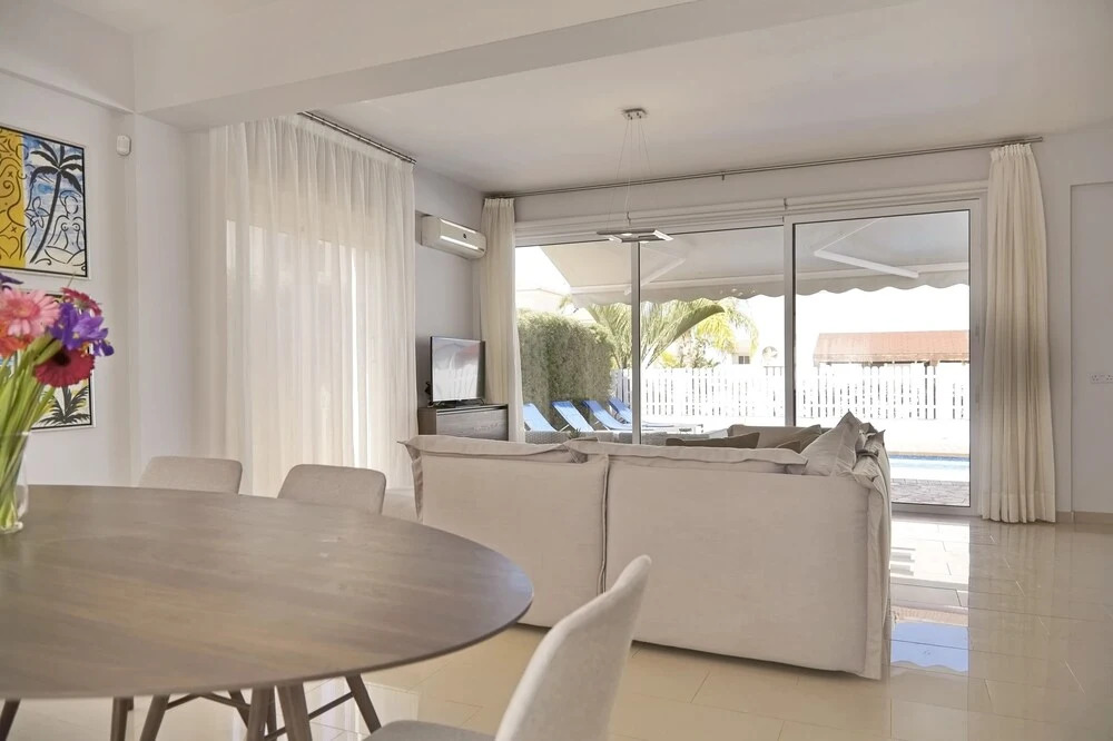 Протарас: Velomar Elite Luxury Home
