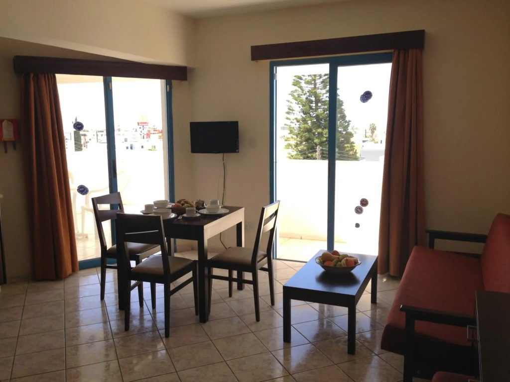 Пафос: Kefalonitis Apartments