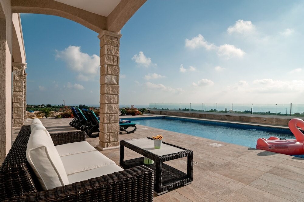 Пейя: Villa Ravel