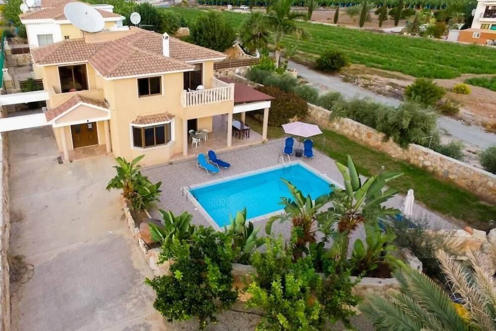 Пейя: Villa Efrosini