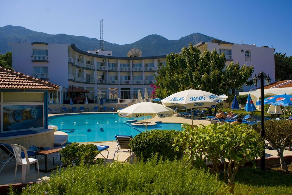 Алсанджак: Hotel Sempati