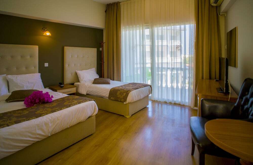 Алсанджак: Hotel Sempati