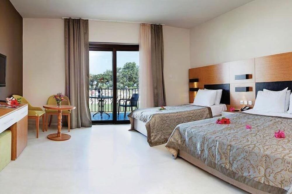 Алсанджак: Hotel Sempati