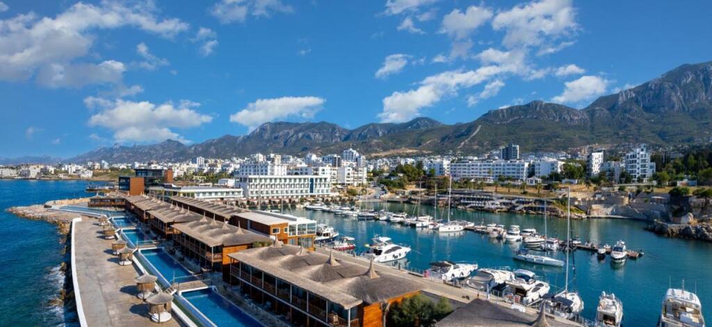 Кирения: Les Ambassadeurs Marina Hotel & Casino