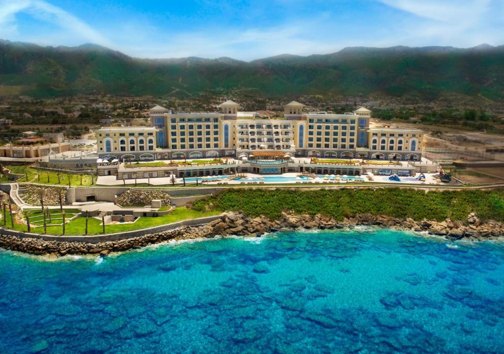 Алсанджак: Merit Royal Premium Hotel - All inclusive