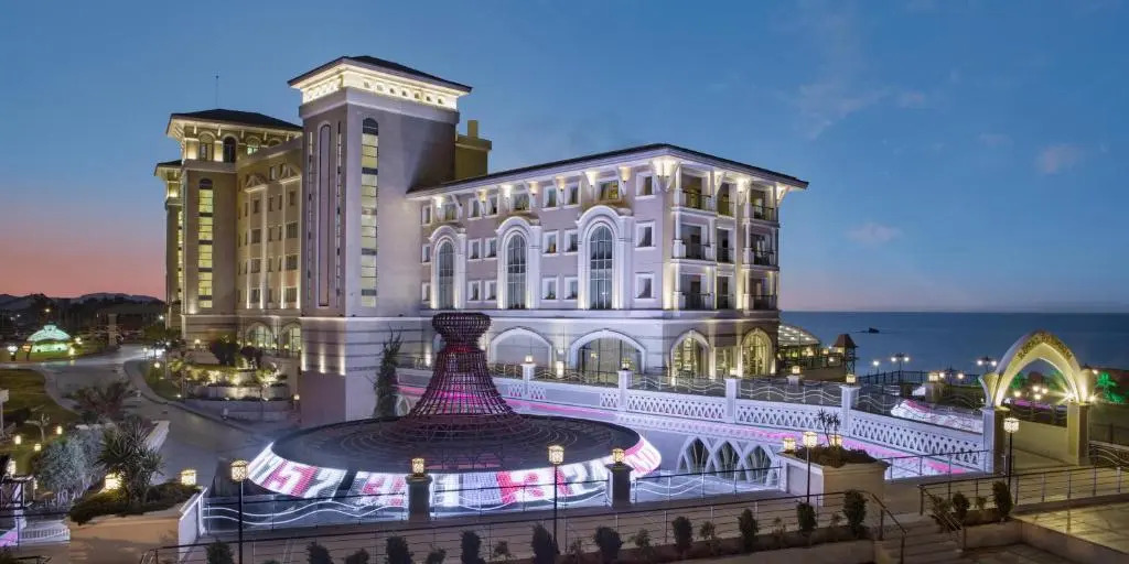 Алсанджак: Merit Royal Premium Hotel - All inclusive