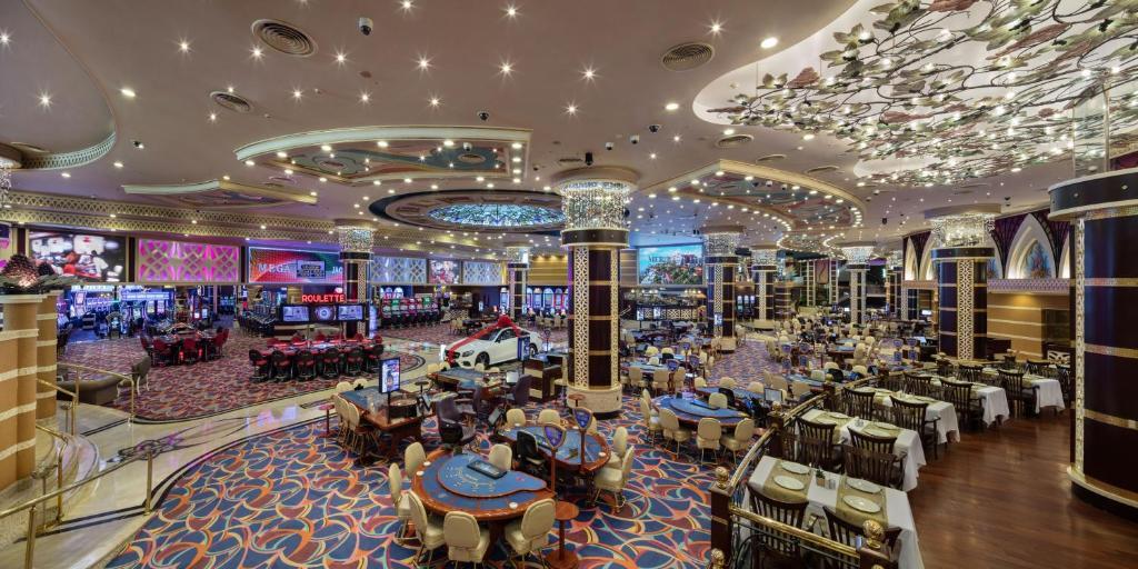 Алсанджак: Merit Royal Premium Hotel - All inclusive