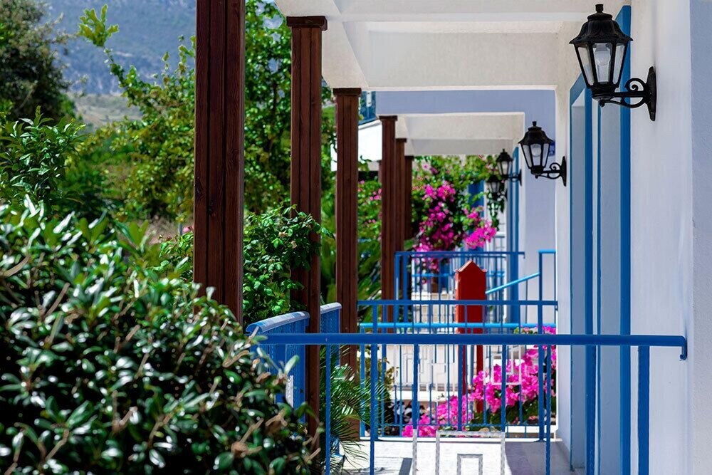 Алсанджак: Aphrodite Hotel